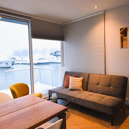 Отель Houseboat Trinidad Маастрихт Экстерьер фото